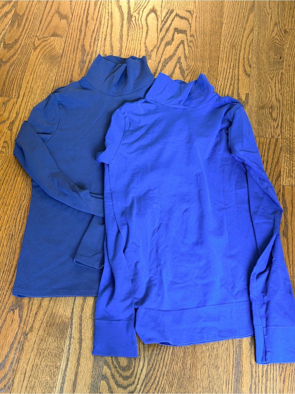 COS Uniqlo Women's Long Sleeve Turtleneck in Navy Blue